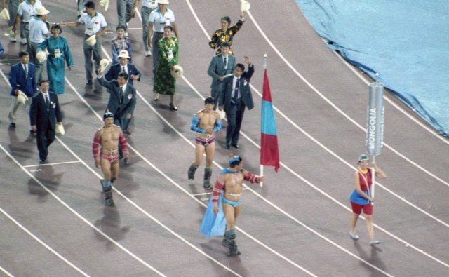 bcn1992163.jpg